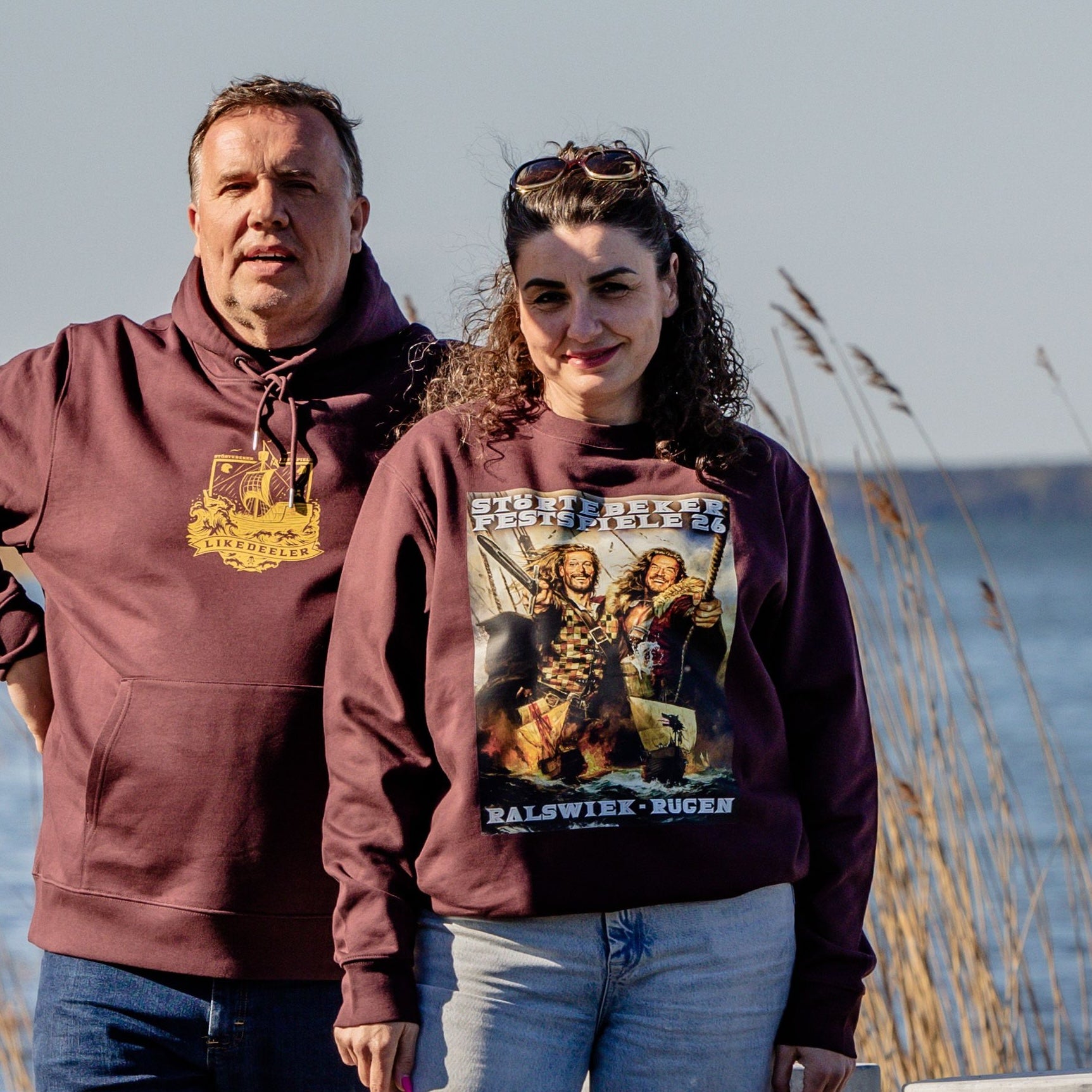 Störtebeker Unisex Sweatshirt „Plakat 2026" in rotbraun