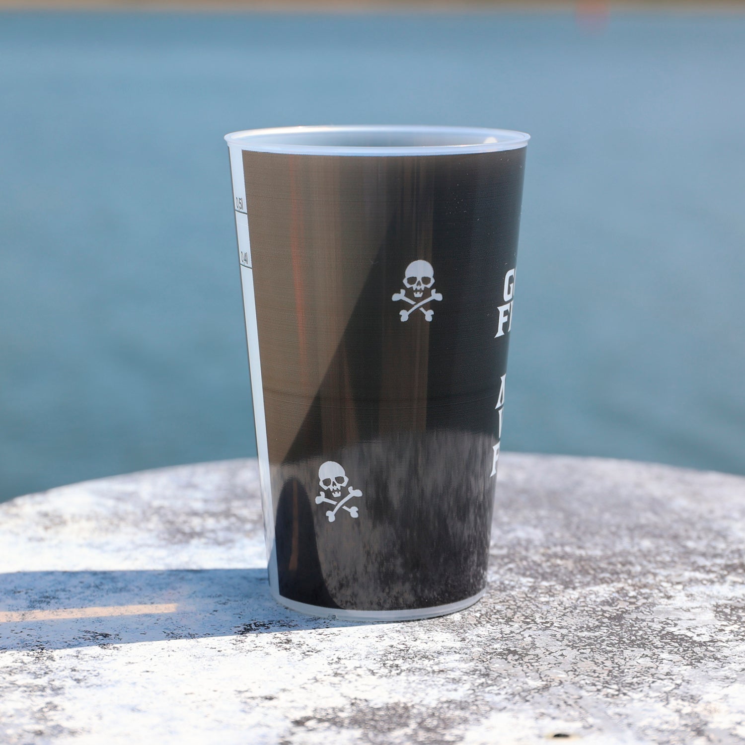 Fanbecher 0,5 l – „Gottes Freund & Aller Welt Feind“
