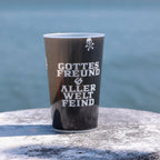 Fanbecher 0,5 l – „Gottes Freund & Aller Welt Feind“