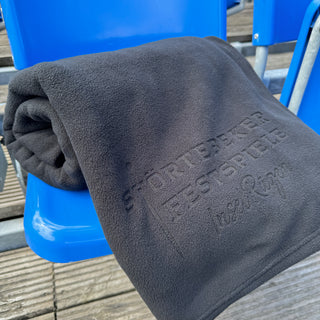 Fleecedecke – GROSS – mit Störtebeker Schriftzug