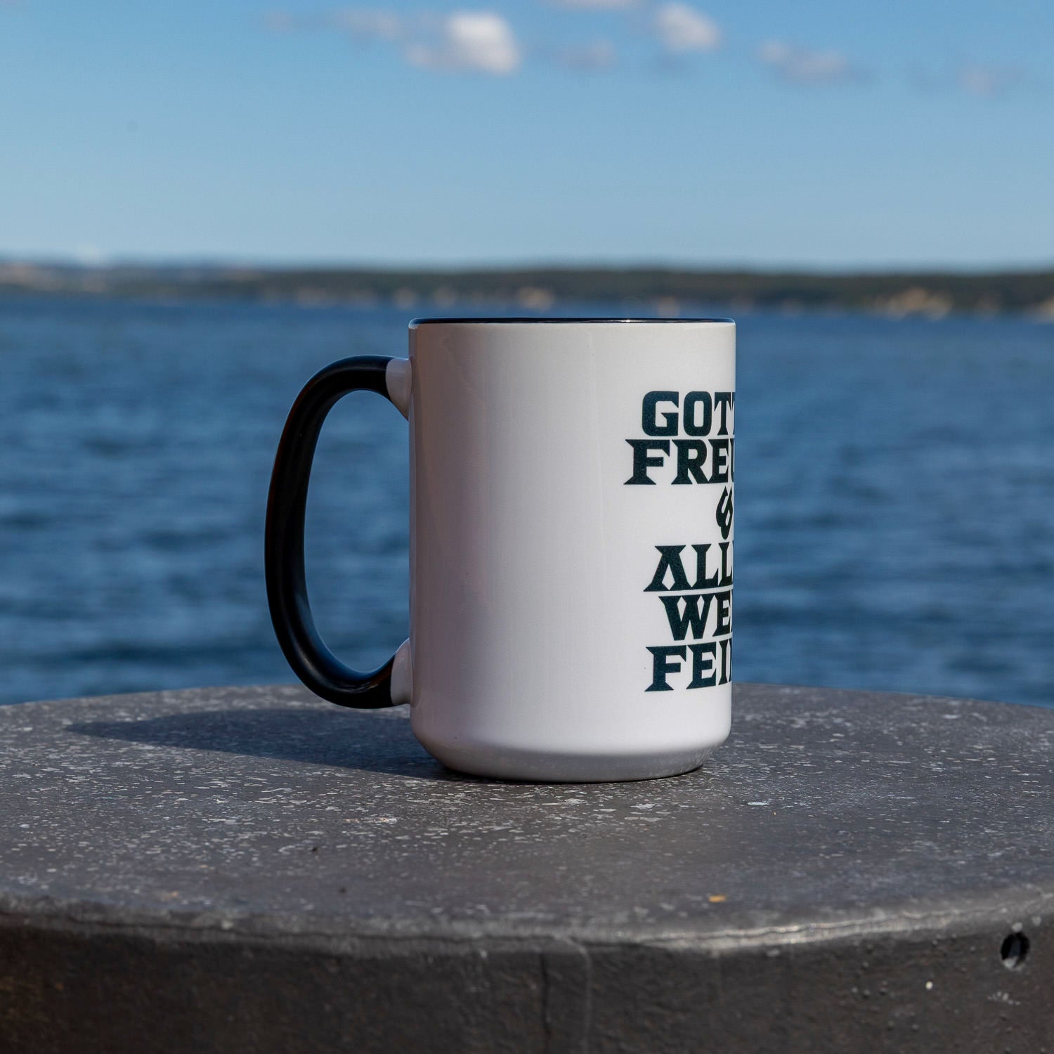 Störtebeker „HUMPEN“ 450 ml Mega Tasse mit "Gottes Freund & Aller Welt Feind" schwarz
