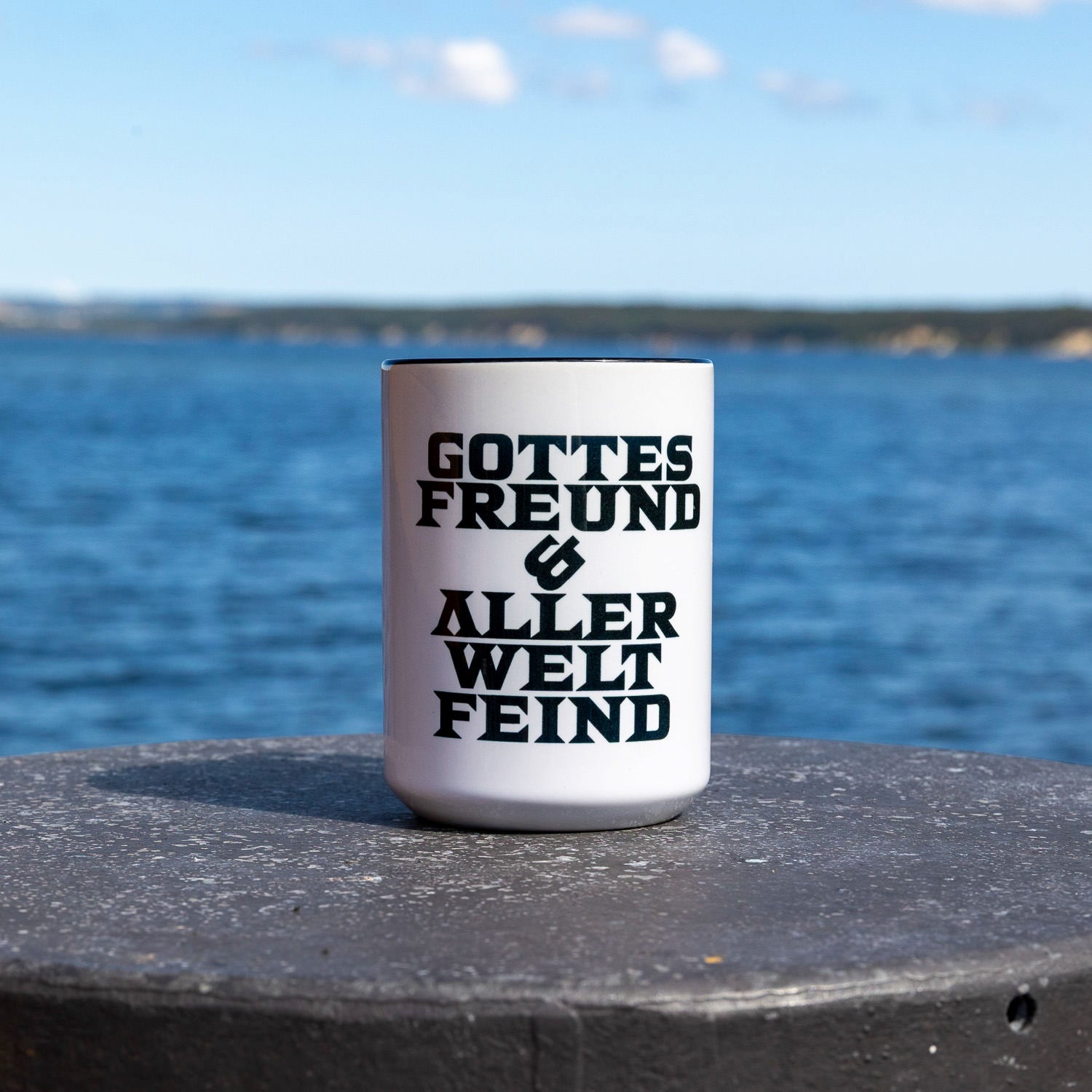 Störtebeker „HUMPEN“ 450 ml Mega Tasse mit "Gottes Freund & Aller Welt Feind" schwarz