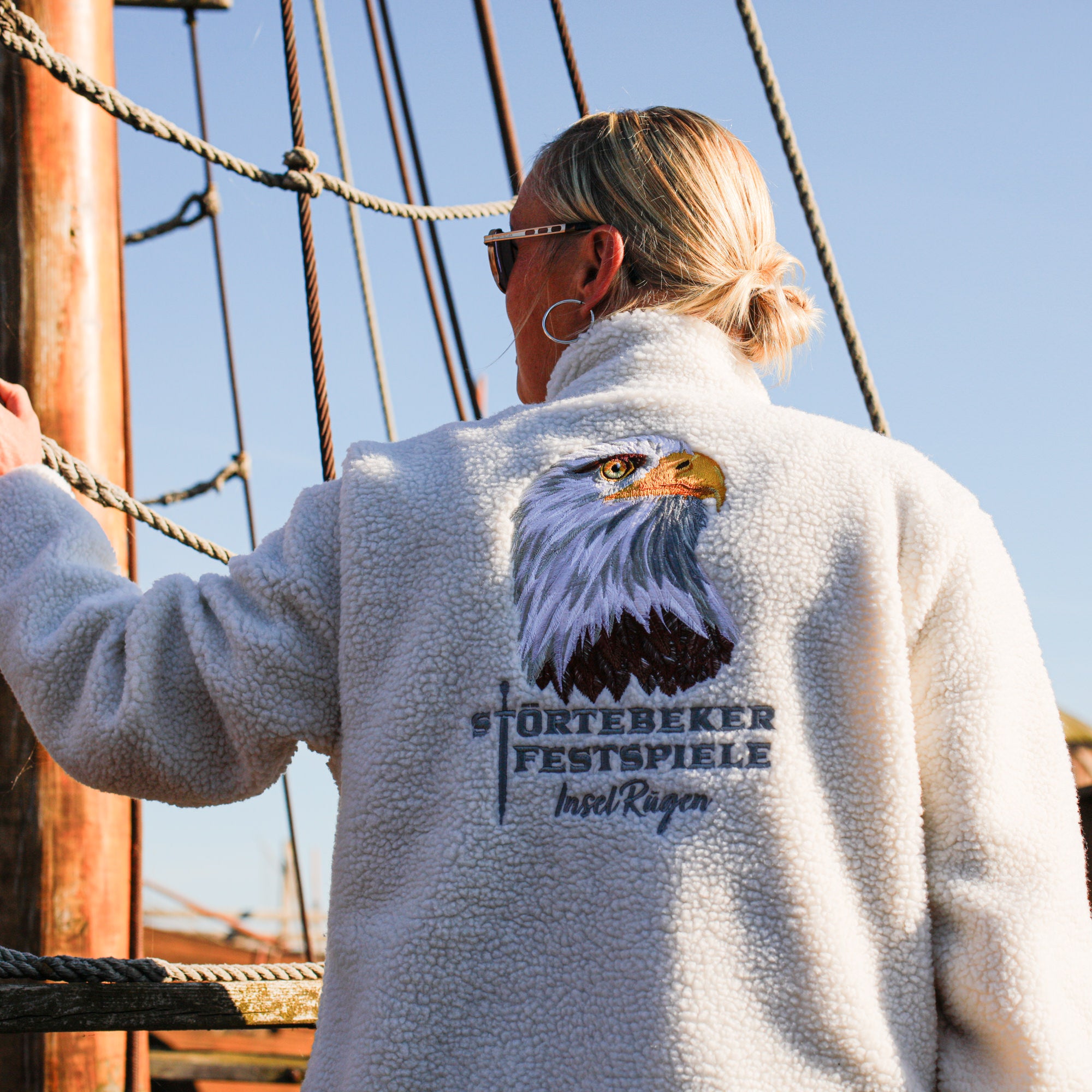 Kuschelpirat "Weißkopfseeadler Ben" –  Störtebeker SHERPA Fleecejacke  – Unisex // weiss