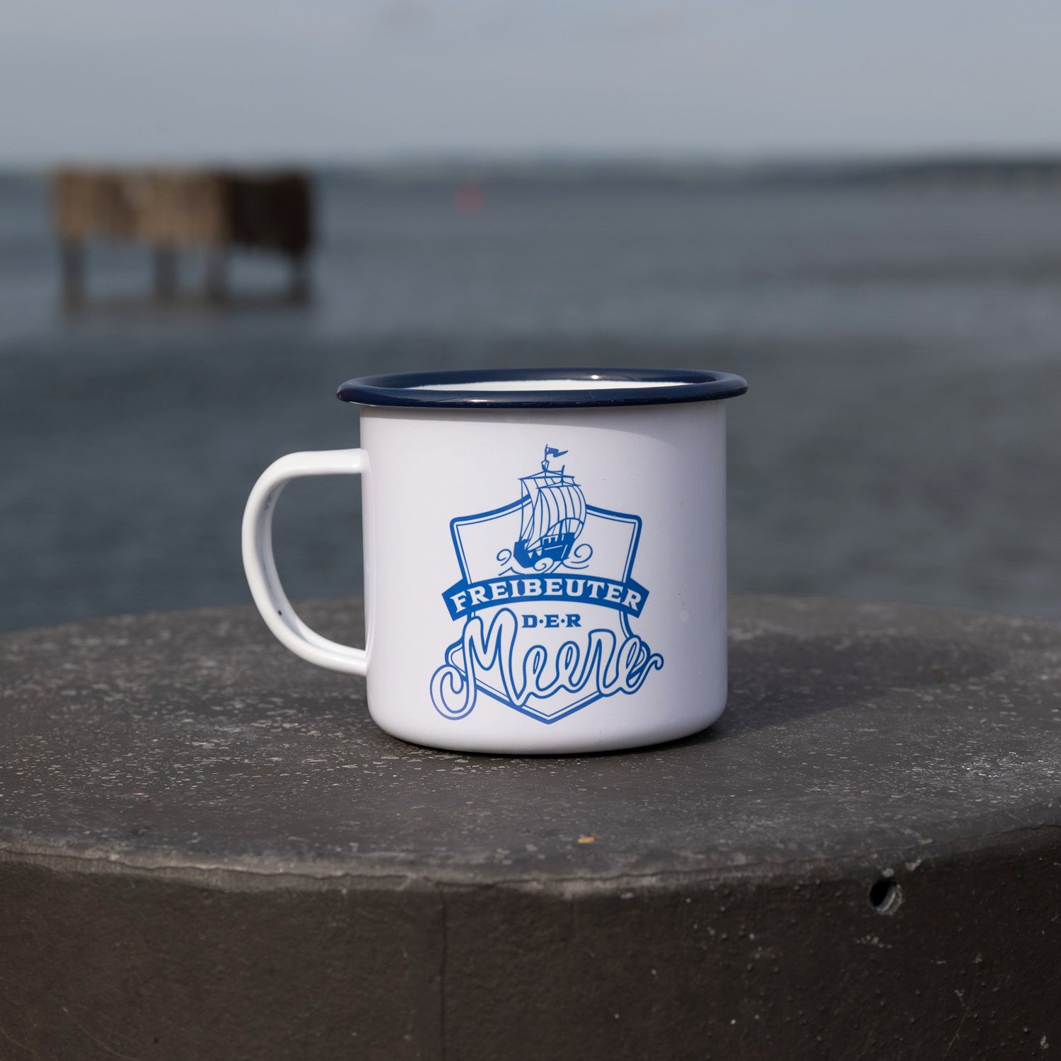 Emaille Tasse „Freibeuter der Meere“- 500 ml