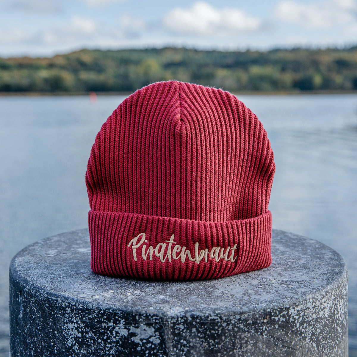 Störtebeker Unisex Mütze „Piratenbraut“ in Red Earth