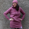 »We Love Pirates« – Störtebeker Hoodie-Kleid (Unisex) mit Stick – Rosa