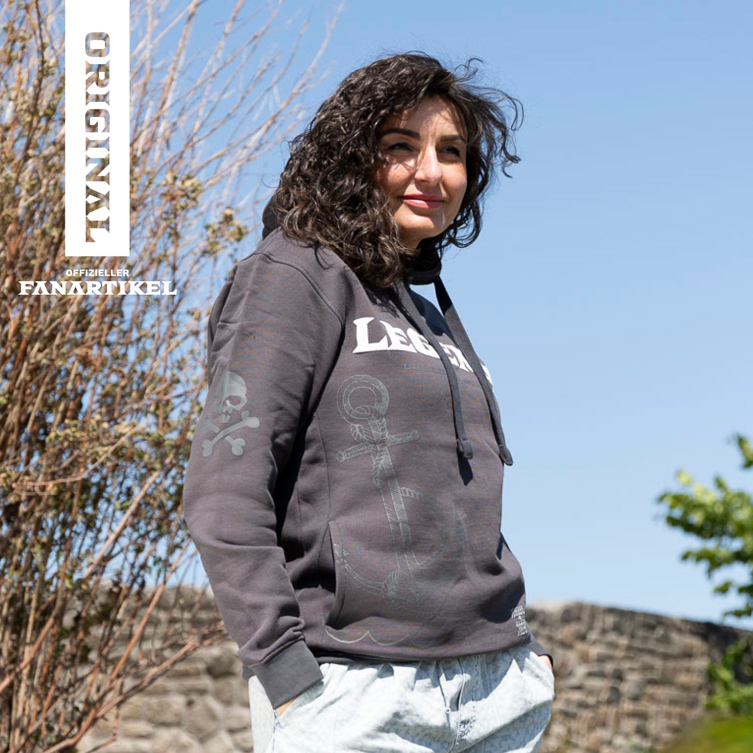Störtebeker Hoodie „Legende“ – All-Overprint in Graphitgrau