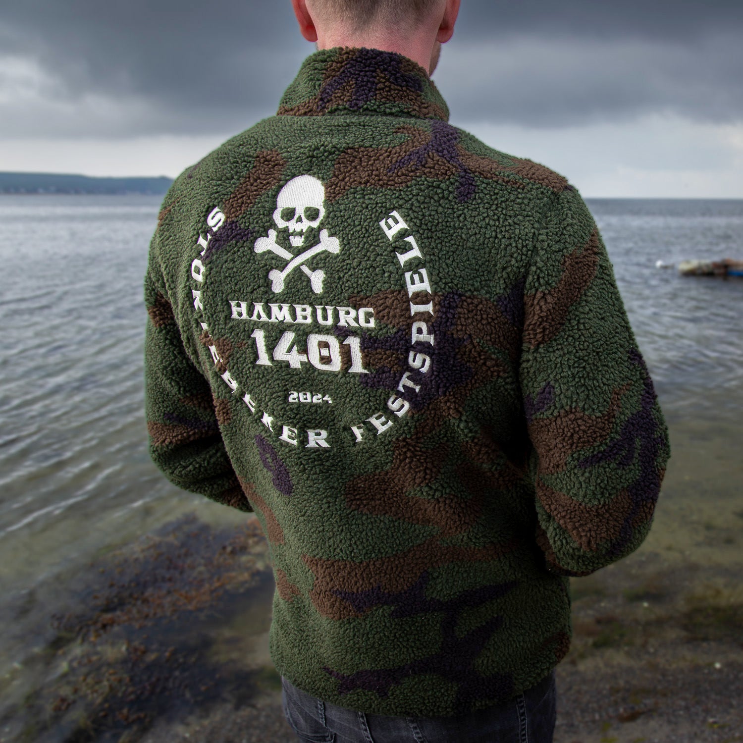 Ahoi Pirat "Hamburg 1401" –  Störtebeker SHERPA Jacke Camouflage  – Unisex