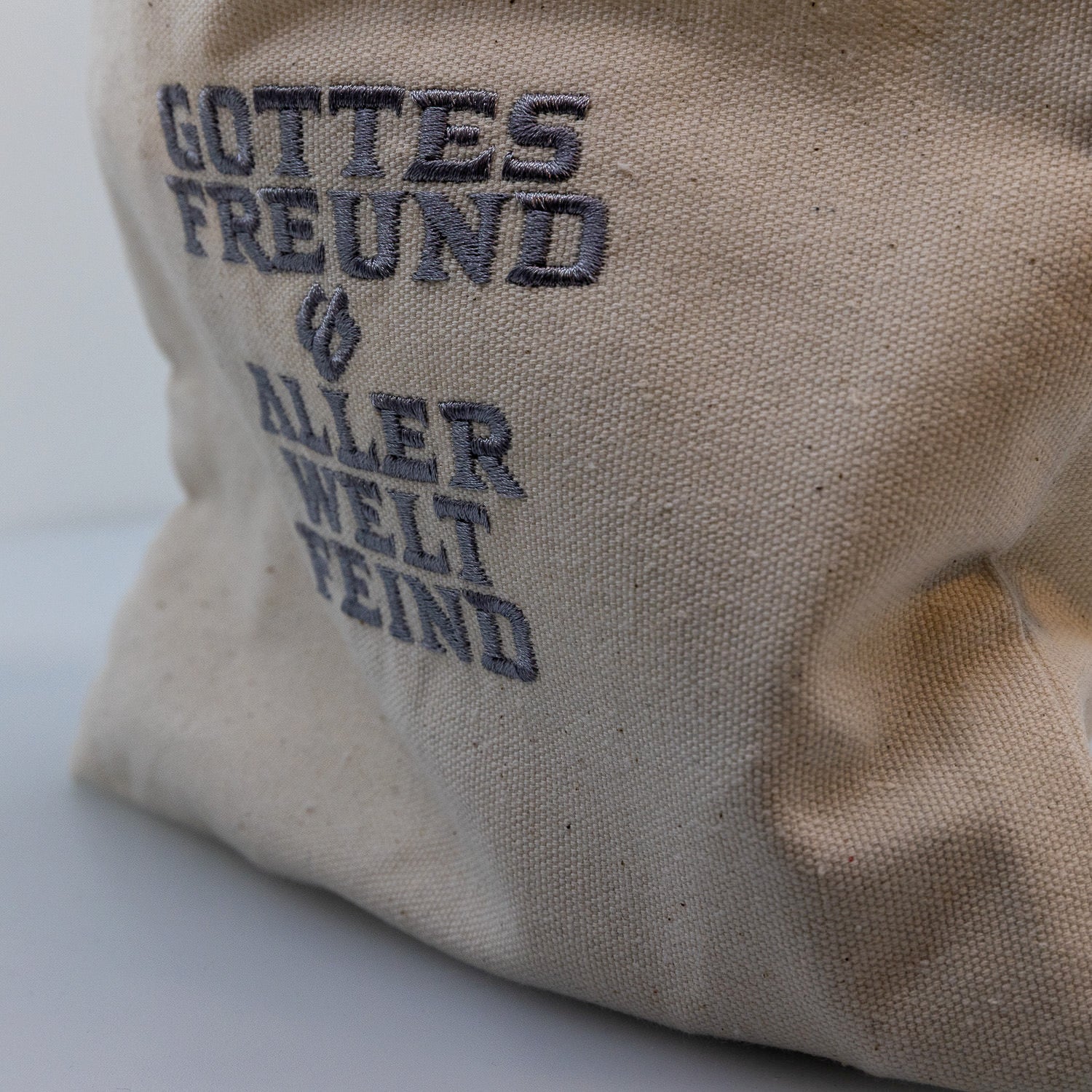 Störtebeker „Gottes Freund“ – Pencil-Case, selbst bestickt in Ralswiek