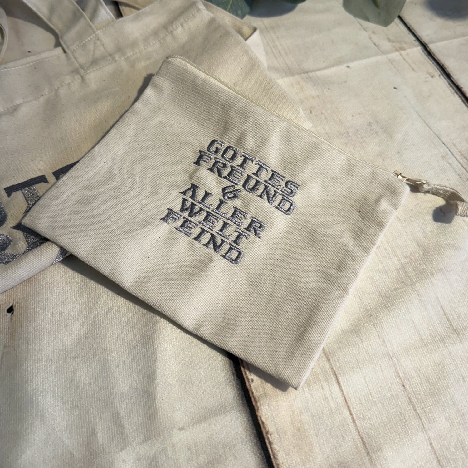 Störtebeker „Gottes Freund“ – Pencil-Case, selbst bestickt in Ralswiek