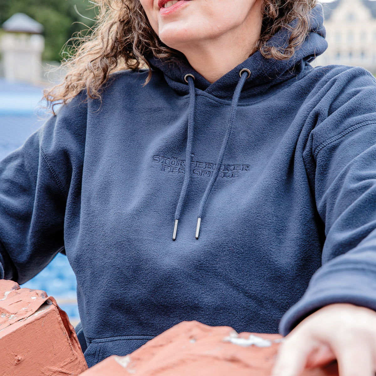 Störtebeker Fleecehoodie  „Störtebeker Festspiele“ Stick navy